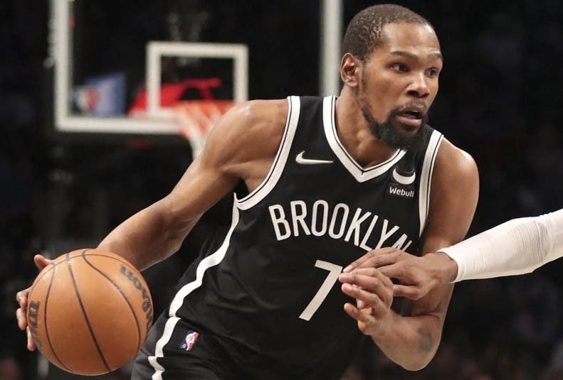 Durant quiere cambio a Celtics; Sixers lo buscan