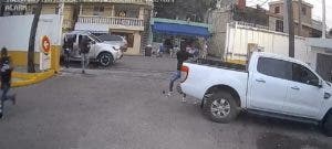 PN arresta 3 robaron camión de valores Los Mameyes