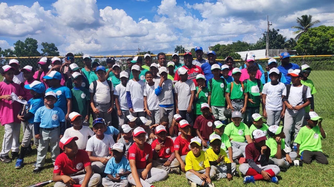 Equipos que logran pase semifinal torneo interno béisbol