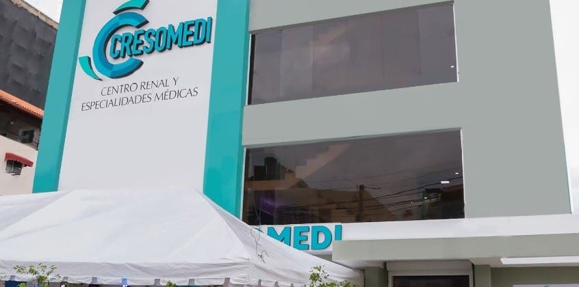 Inauguran centro renal y especialidades