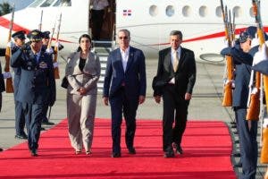 Abinader llega a Colombia para celebrar la democracia