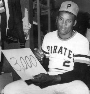 Documental y exposición por 50 aniversarios del hit 3.000 de Roberto Clemente