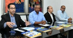 Editores defienden pulcritud licitación libros textos