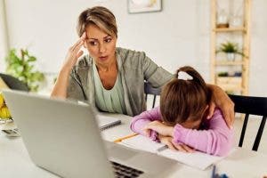 Estrés parental: el inicio del año escolar provoca este sentimiento en los padres