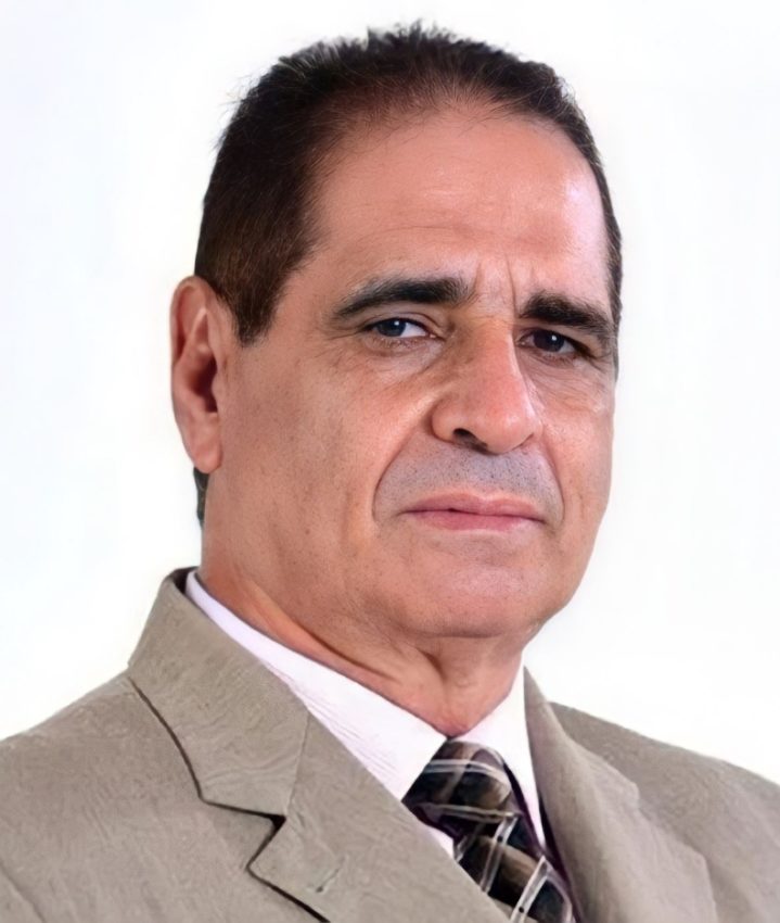 Héctor J. Cruz corona trayectoria con su exaltación