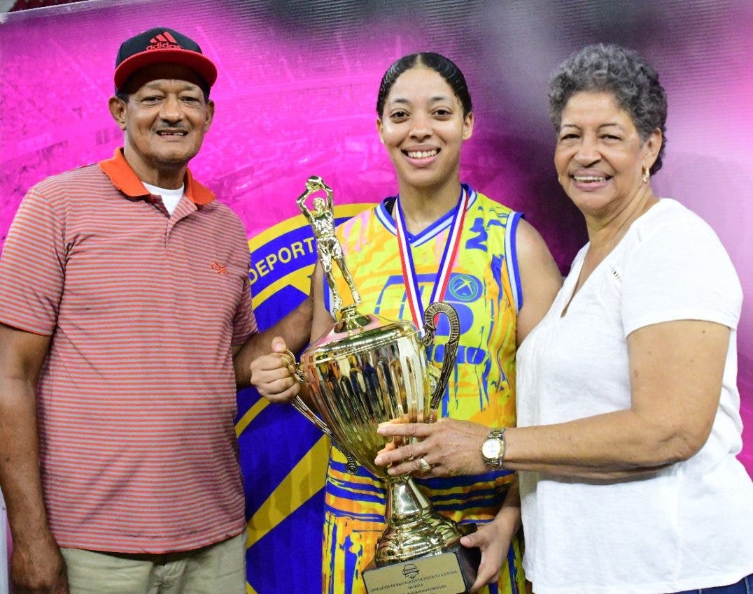 Julady Zapata inspiró a mauricianas para ganar título basket