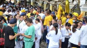 Marcha en Santiago contra AFP y ARS
