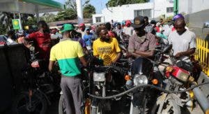 La próxima subida de los combustibles, un desafío más para los haitianos