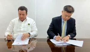 Unicaribe y Cendoesch firman acuerdo académico para investigación