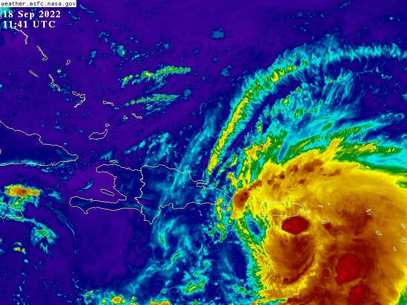 Tormenta Fiona está cerca de PR y de convertirse en huracán