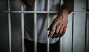 Atrapan en cañada a un preso escapó de cárcel El Pinito, en La Vega
