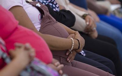 Solicitan incentivo de partos naturales frente al aumento de cesáreas en el país