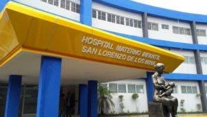 Nacen siameses unidos por tórax y abdomen en maternidad Los Mina