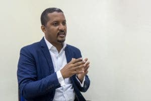 Dice «revisión adelantada del salario mínimo es lo correcto, no aumento voluntario»