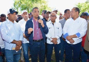 Abinader conforma comisión para conflicto por terrenos en Azua