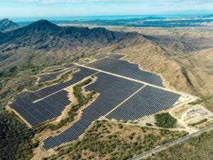 Torre Popular ahorra más USD$132,500 en factura anual al usar solo energía limpia
