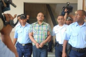 Recluso dice le coartan derecho de expresión