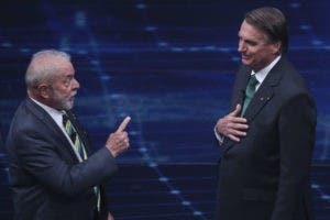 Lula insta a “destruir máquina de contar mentiras” de Bolsonaro