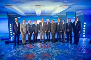 Vehículos híbridos y eléctricos en Expomóvil Banreservas