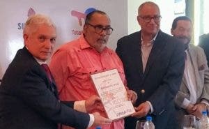 Pelotero de la Semana reconoce a Bienvo Rojas