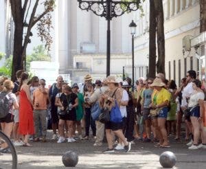 Turismo dispone más empleos