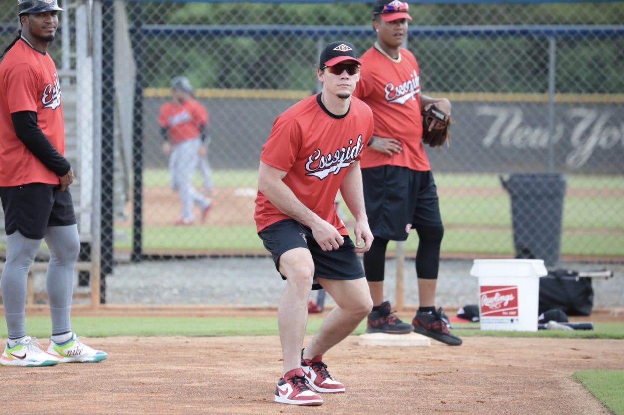 Peter O'Brien contento por su regreso a pelota dominicana
