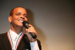 Sandy Reyes cantará esta noche en homenaje de compañeros merengueros