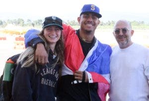 Julio Rodríguez fue recibido como un héroe