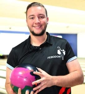 Dechamps gana 2 oro en boliche