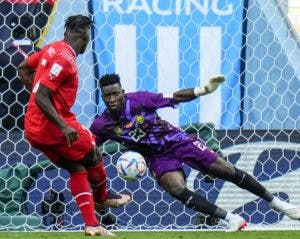 Suiza vence 1-0 a Camerún