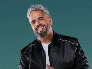 Daniel Santacruz, un artista inspirado por el larimar