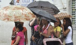 Cinco provincias en alerta ante onda tropical