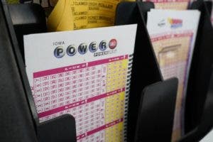 Lotería Powerball aplaza sorteo récord de 1.900 millones