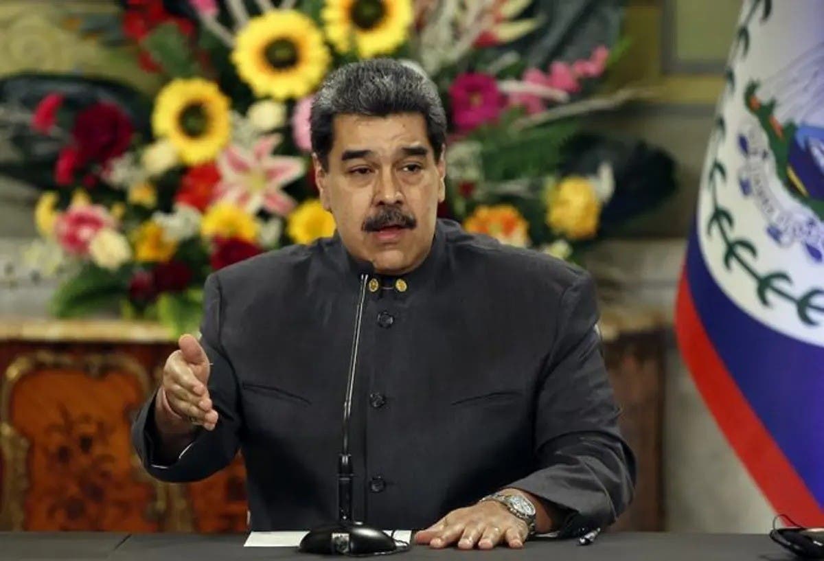 Maduro y oposición firman acuerdo y EEUU flexibiliza sanciones petroleras