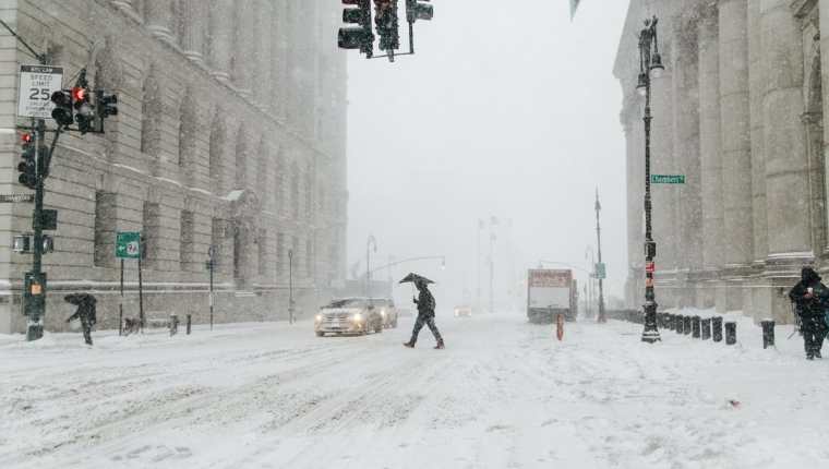 Miles de dominicanos atrapados por nieve en ciudades NY