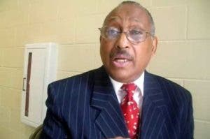 Dominicanos en NY lamentan fallecimiento poeta Frank Adolfo