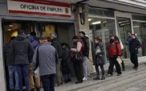 OCDE pide alza del salario mínimo