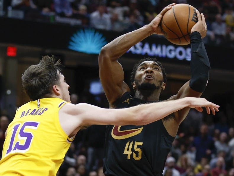 Doncic y Mitchell exhiben poderío