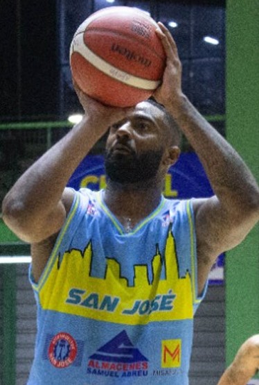 Clubes Centro y San José triunfan en basket Higüey