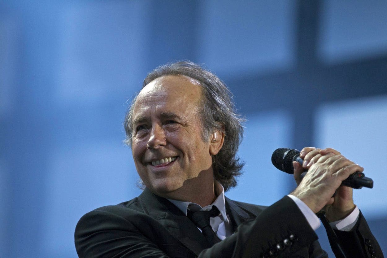 Joan Manuel Serrat: tensión y risas en su charla de la FIL de Guadalajara