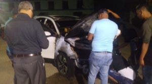 Hallan yipeta quemada con carga marihuana