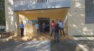 Denuncia alcalde Pedernales abandonó oficina