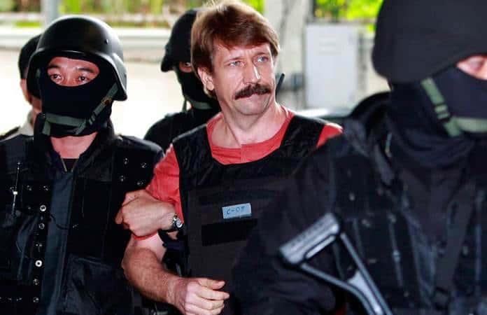 Víktor But llega a Moscú tras ser liberado en intercambio de presos con EEUU