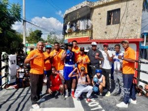 «Navidad deportiva» con la Policía lleva boxeo exhibición a Jeringa, San Cristóbal