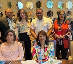 Condenan paros médicos contra pacientes de ARS