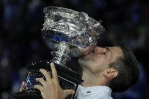 Djokovic atrapa su 10mo título del Abierto de Australia