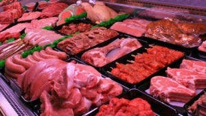 Trump ordena investigar a empacadoras de carne por «manipulación de precios» en EE. UU.