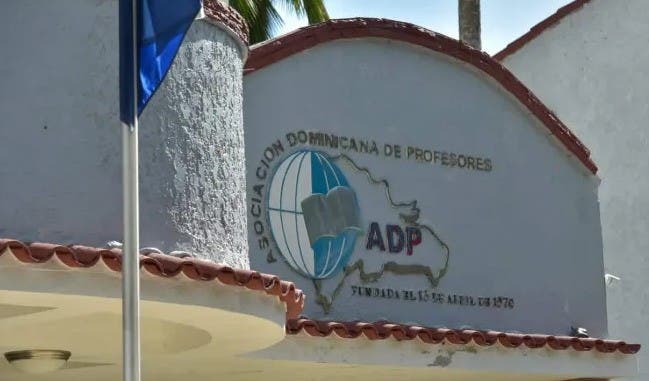 ADP dice es una burla logros de Gobierno en educación
