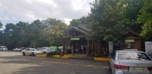 Descubre los encantos del Parque Los Tres Ojos