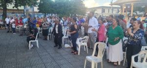 Evangélicos se concentran en el parque de Salcedo